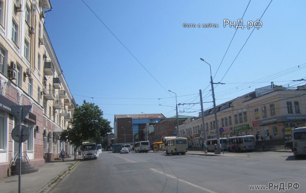 Ул. Московская (вид со стороны Соборной площади)