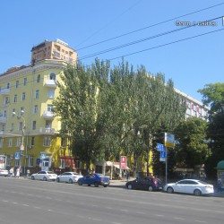пр. Ворошиловский (справа вид на ул. пушкинскую)